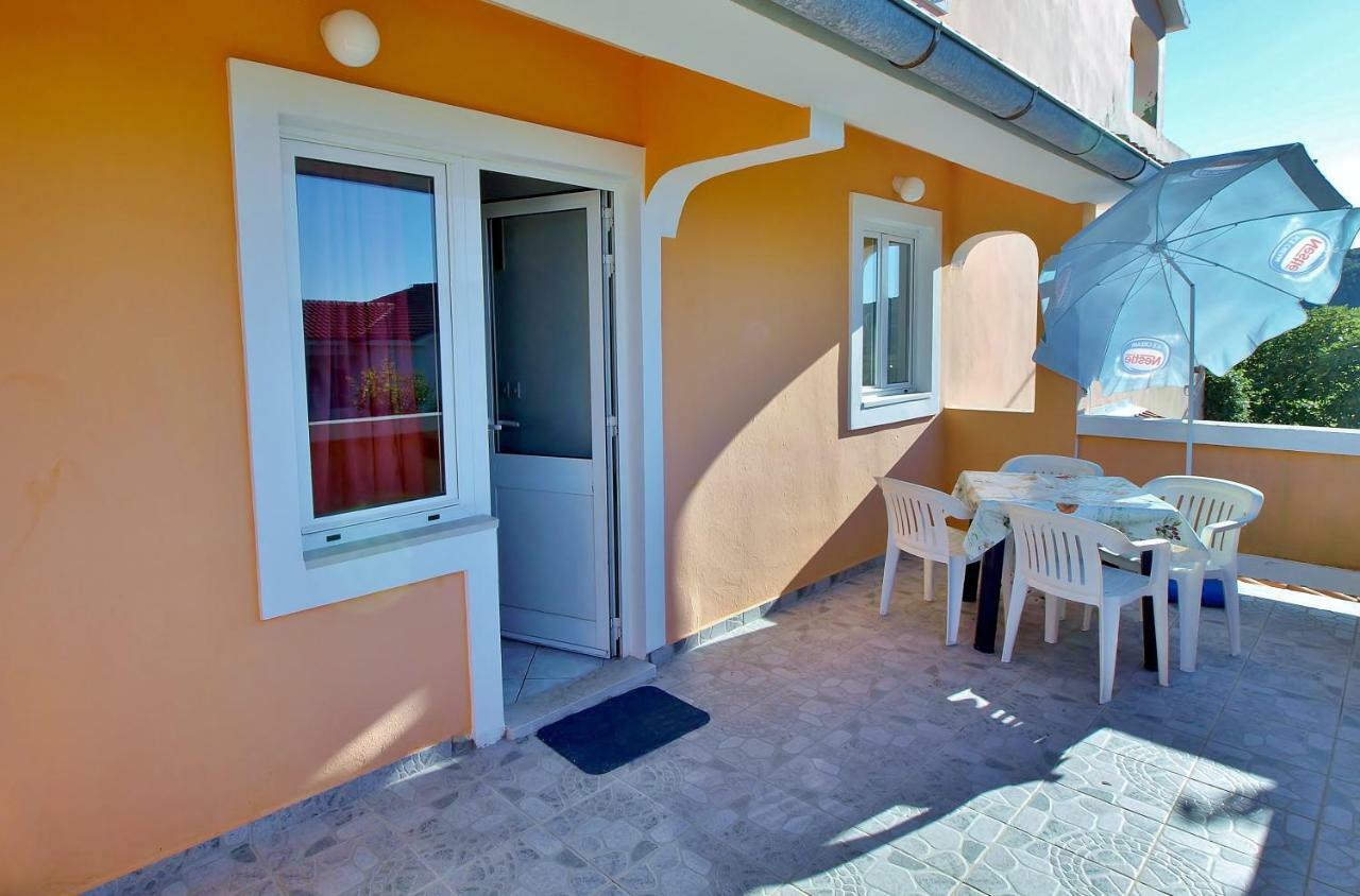 Feniks Apartmani Lopar Exterior foto